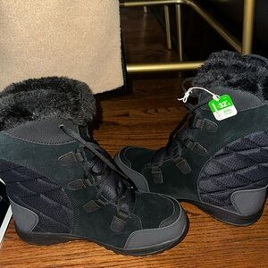 Columbia snow boots